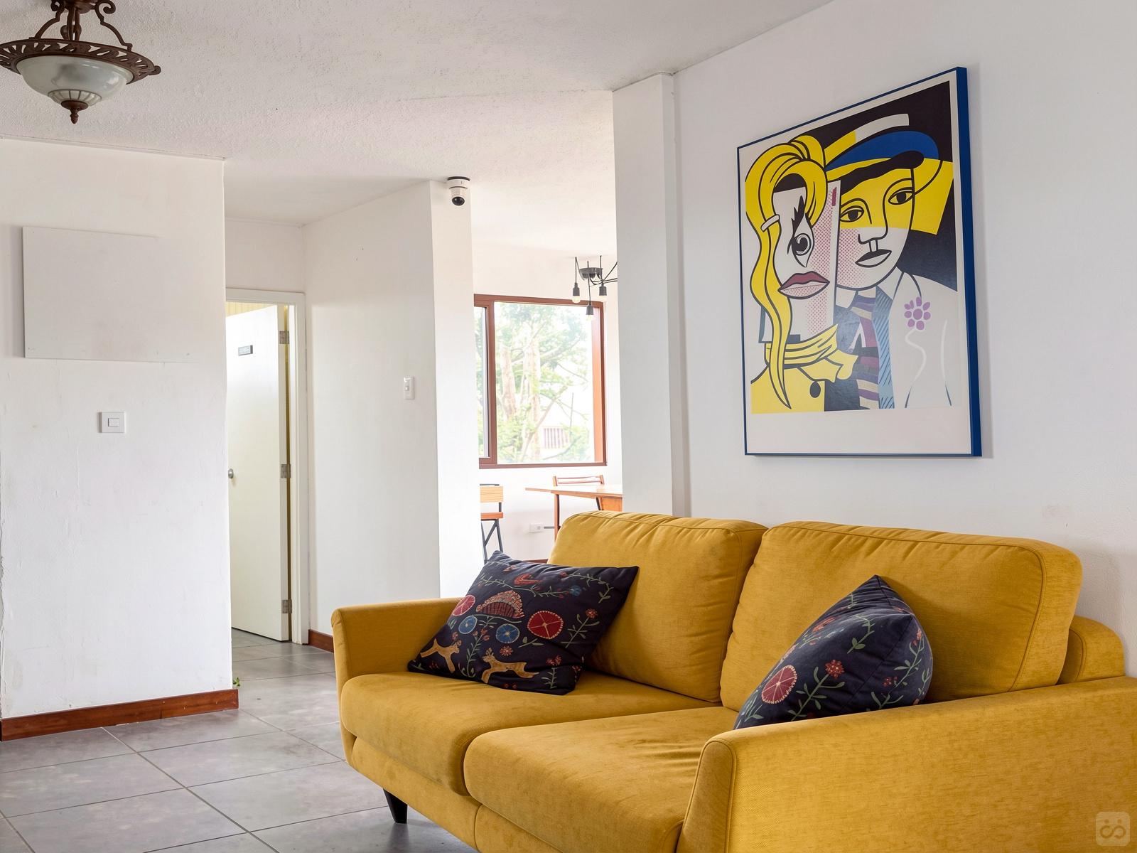 Das Leben, arbeiten und gedeihen mit Blick auf den Vulkan in Quitos inspirierendstem und kulturell reichhaltigstem Co-Living Space Haus
