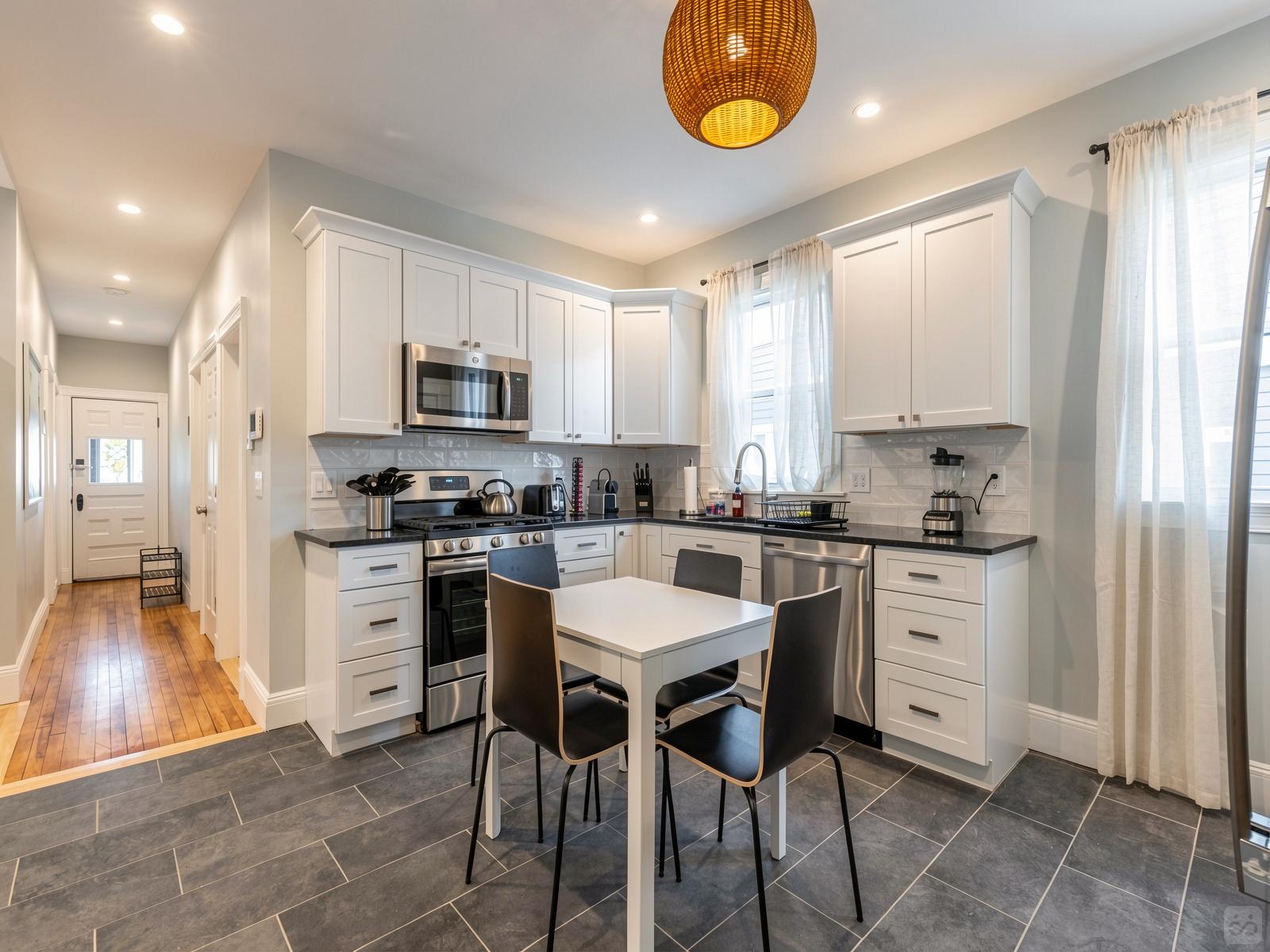La Appartement élégant à Savin Hill avec des baux flexibles et des équipements modernes Maison