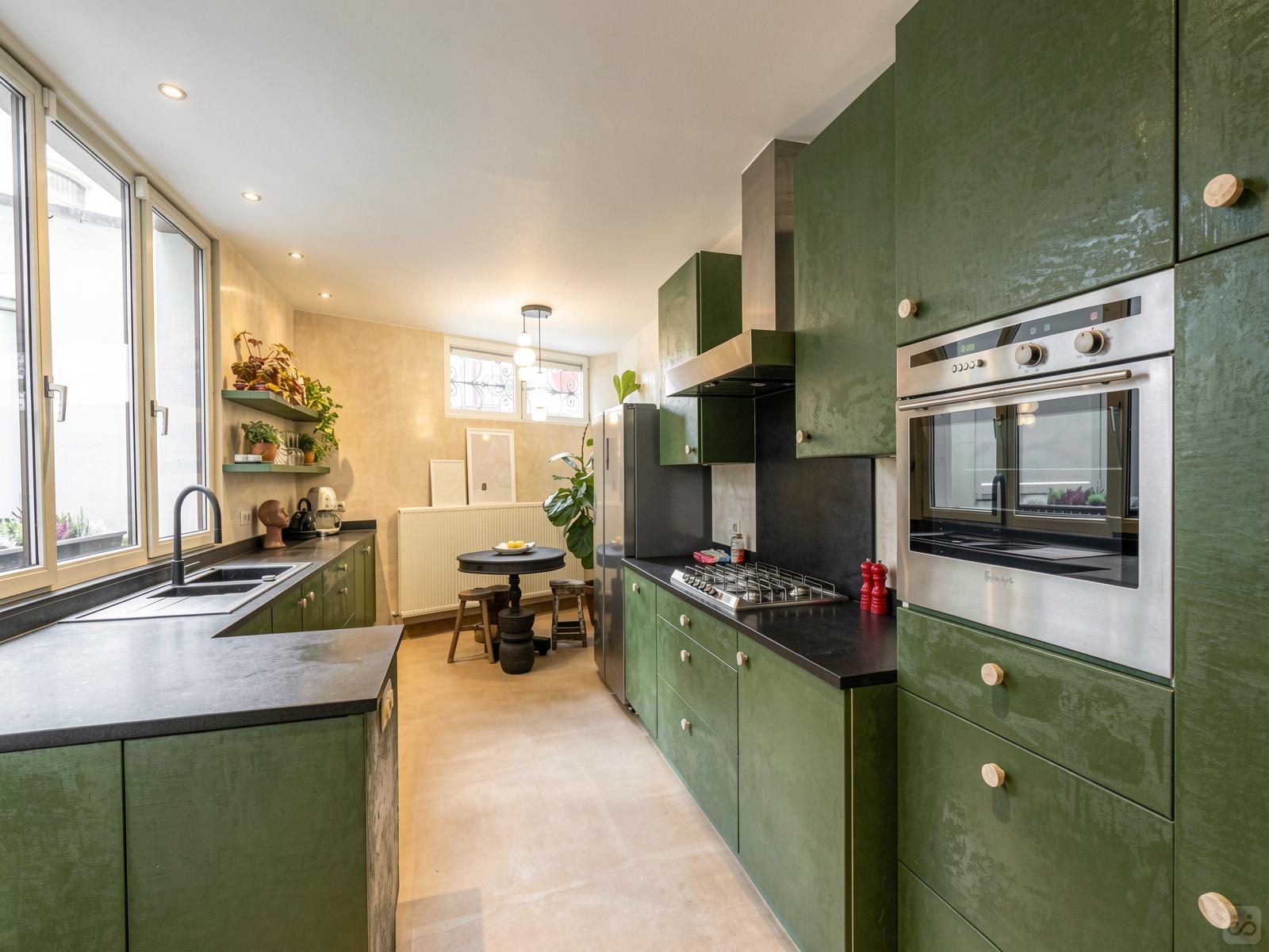 Das Luxuriöses Haus in der Nähe der Bushaltestelle Antwerpen Kerkstraat