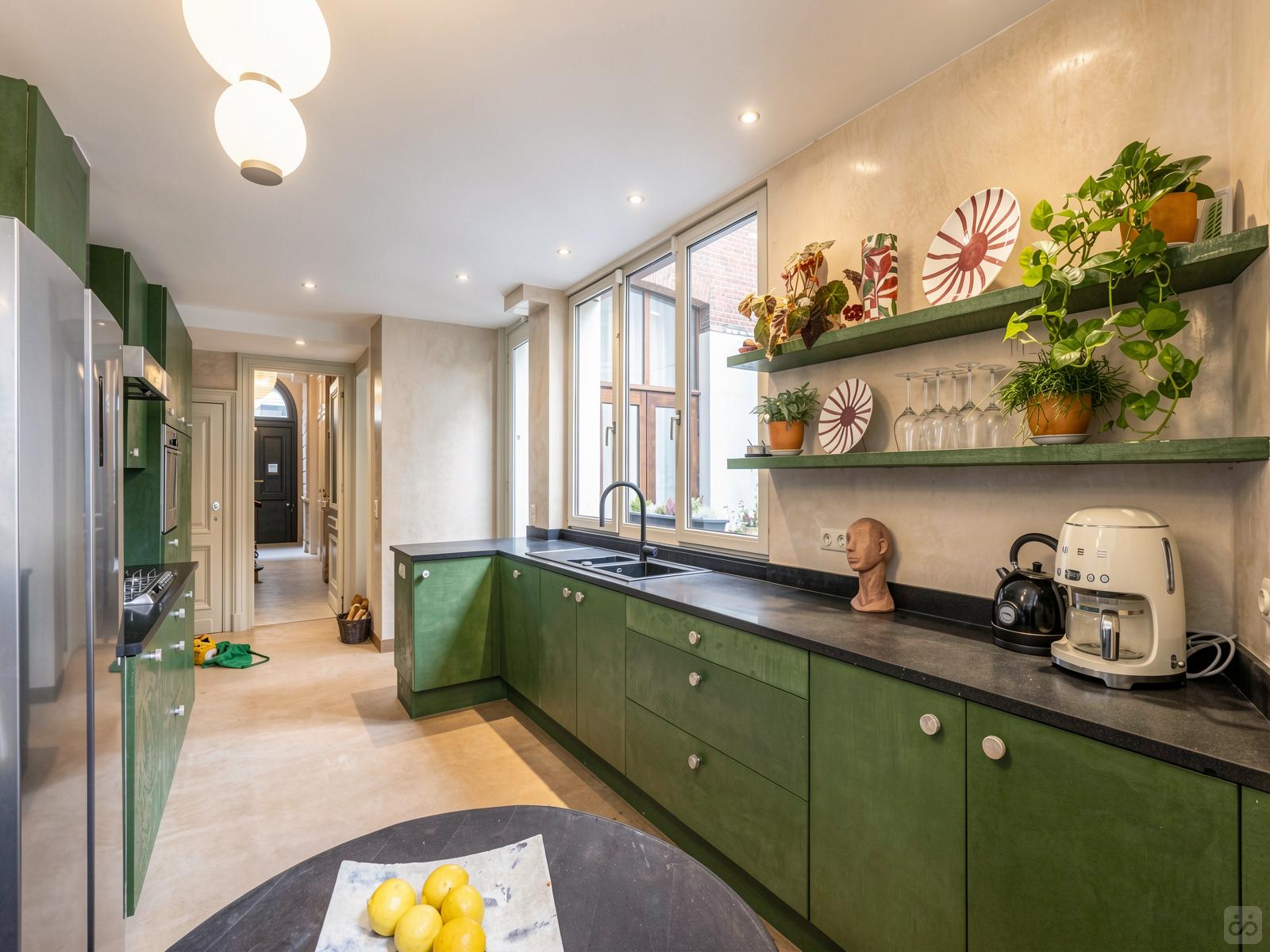Das Luxuriöses Haus in der Nähe der Bushaltestelle Antwerpen Kerkstraat