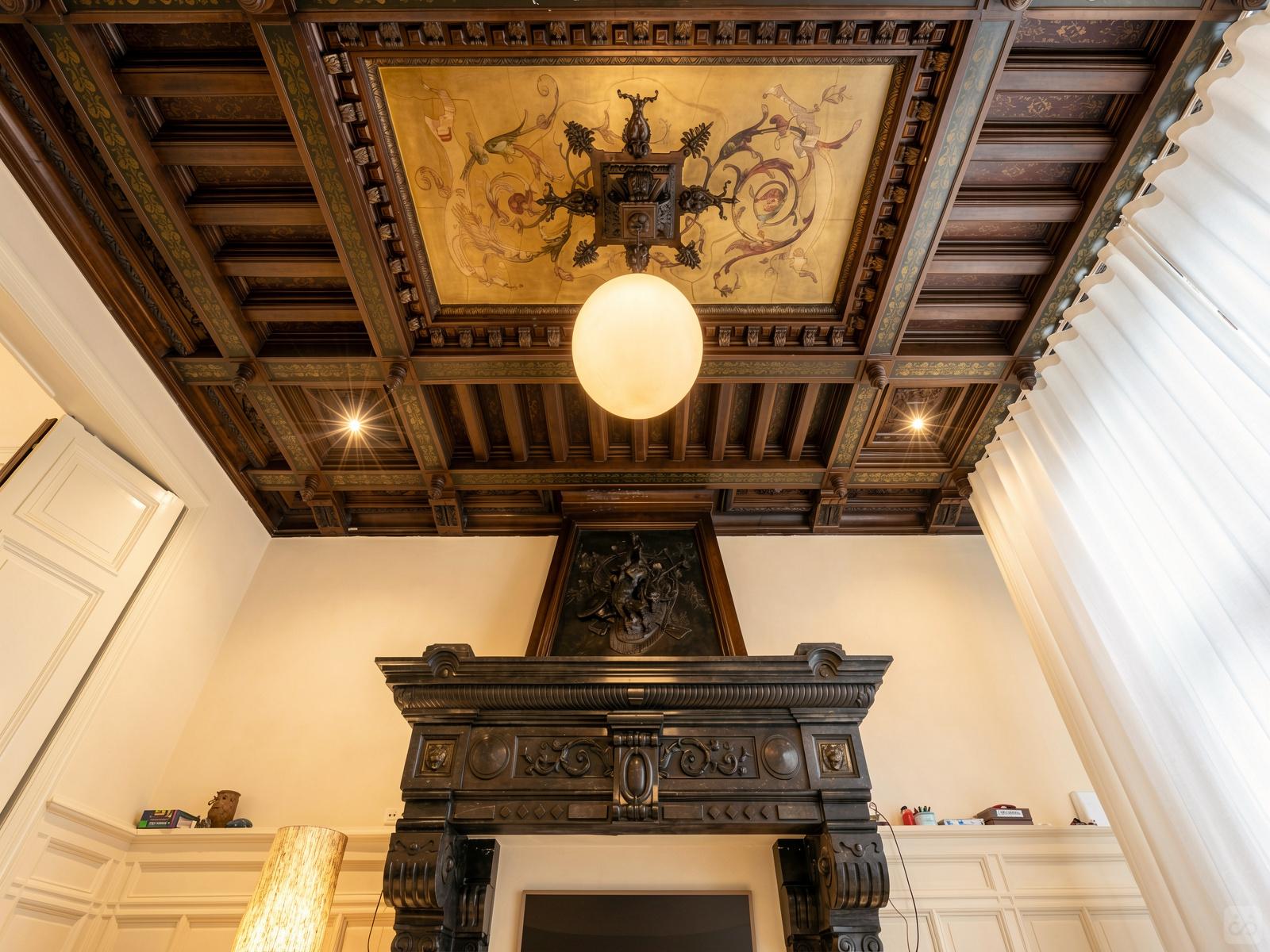 Das Luxuriöses Haus in der Nähe der Bushaltestelle Antwerpen Kerkstraat