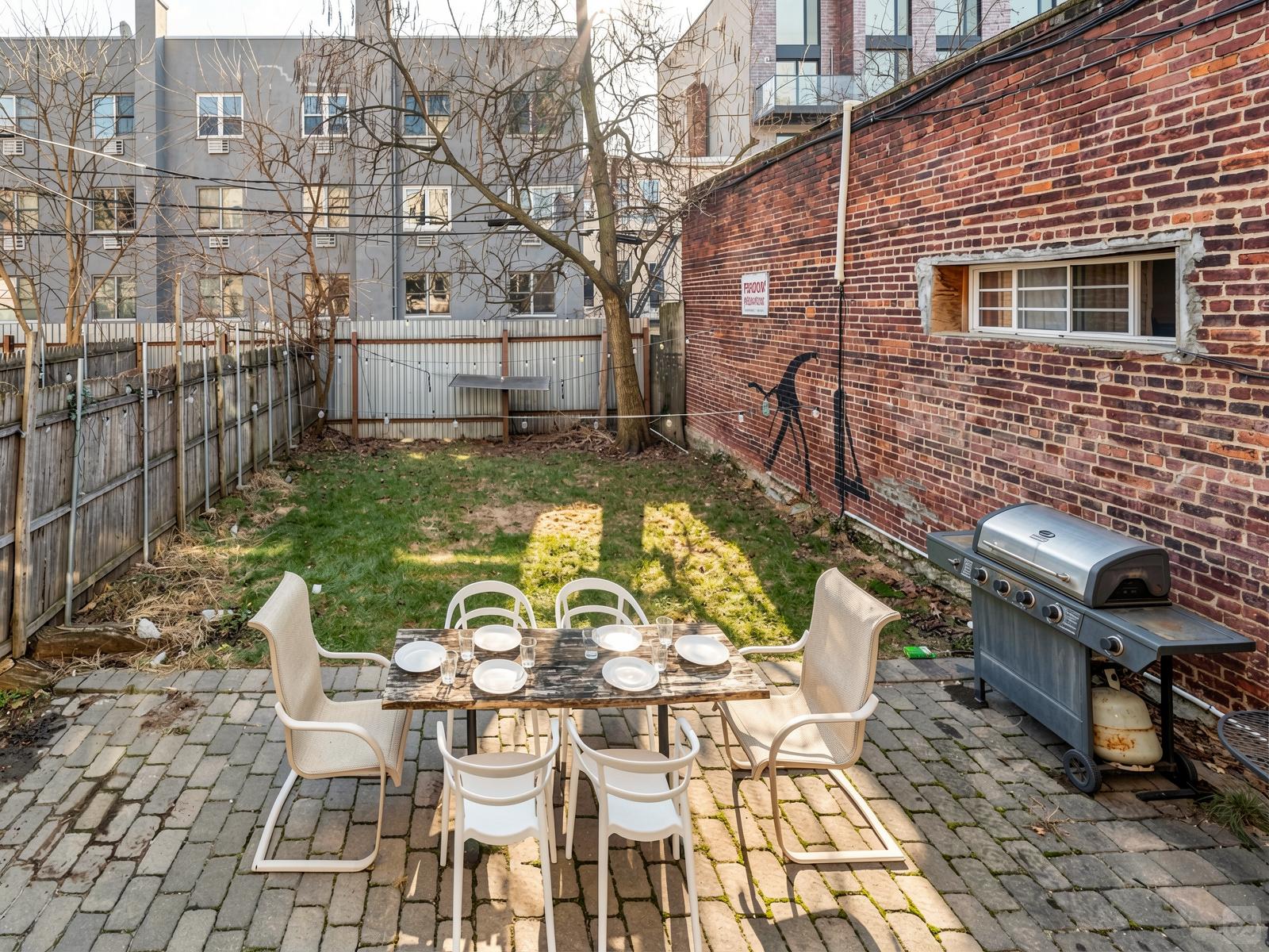 La Superbe appartement lumineux avec terrasse + barbecue + cour arrière Résidence