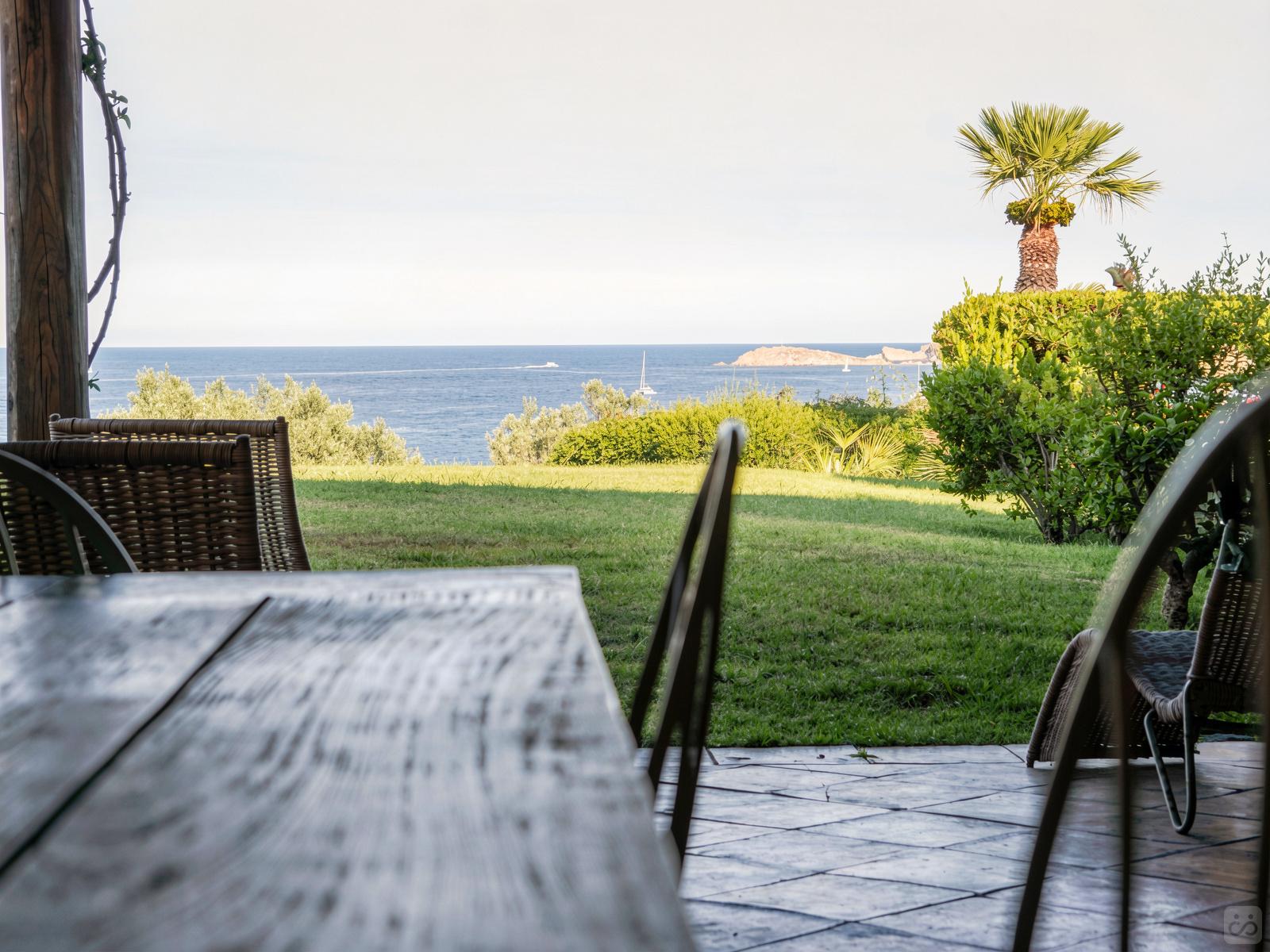 Capo Ferro Home