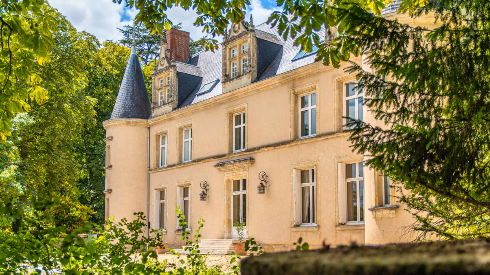 Langeais Home