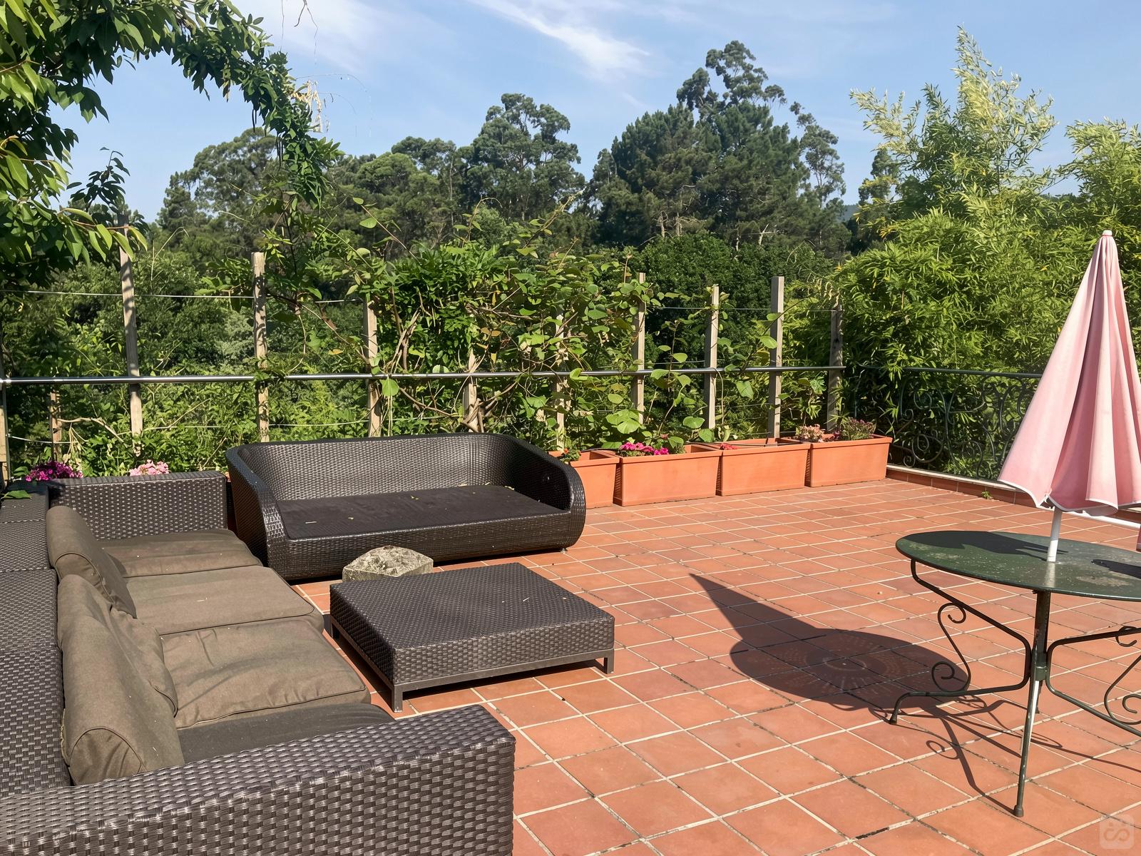 Pousa-Crecente Residence