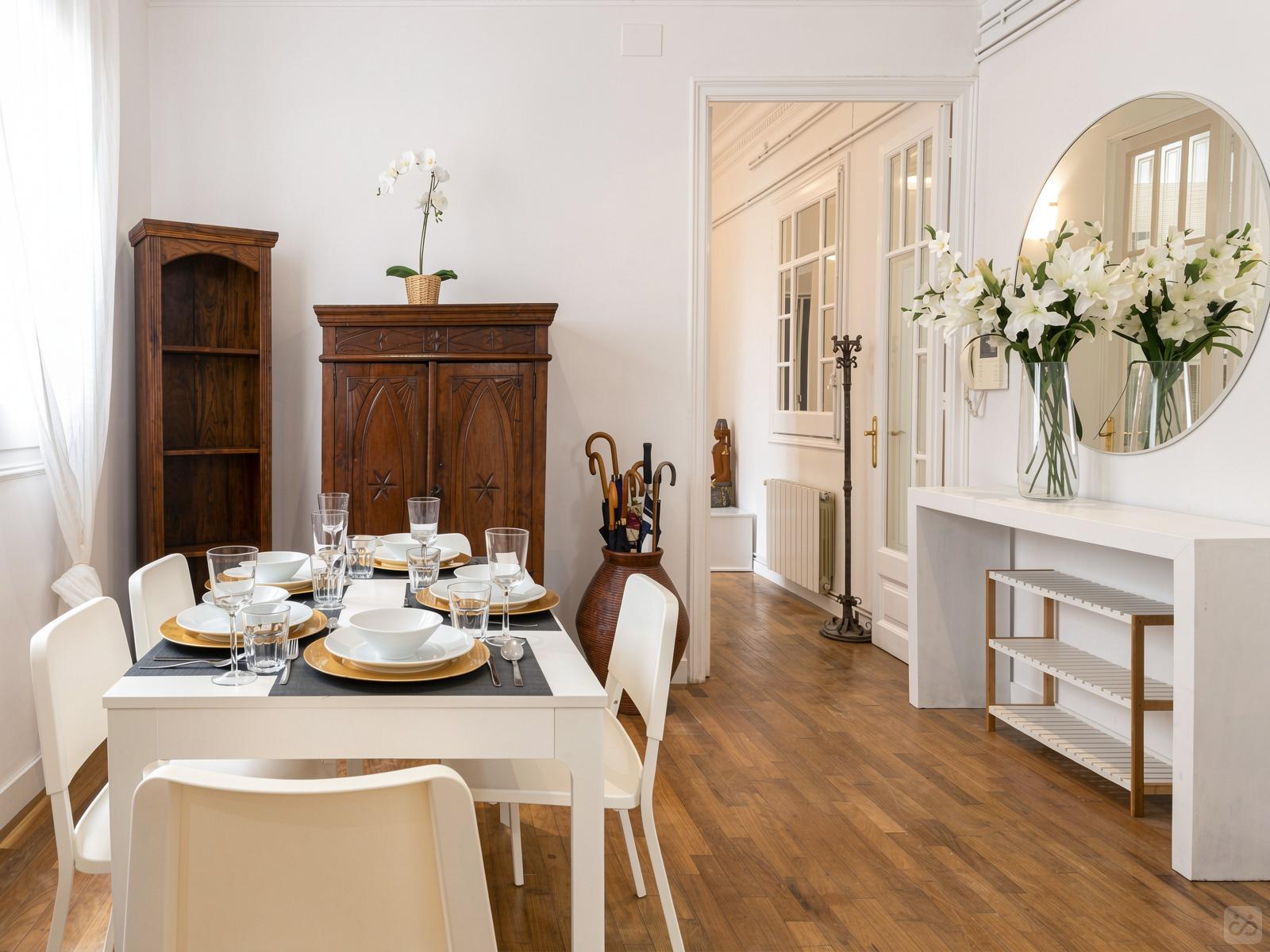 Muntaner Home