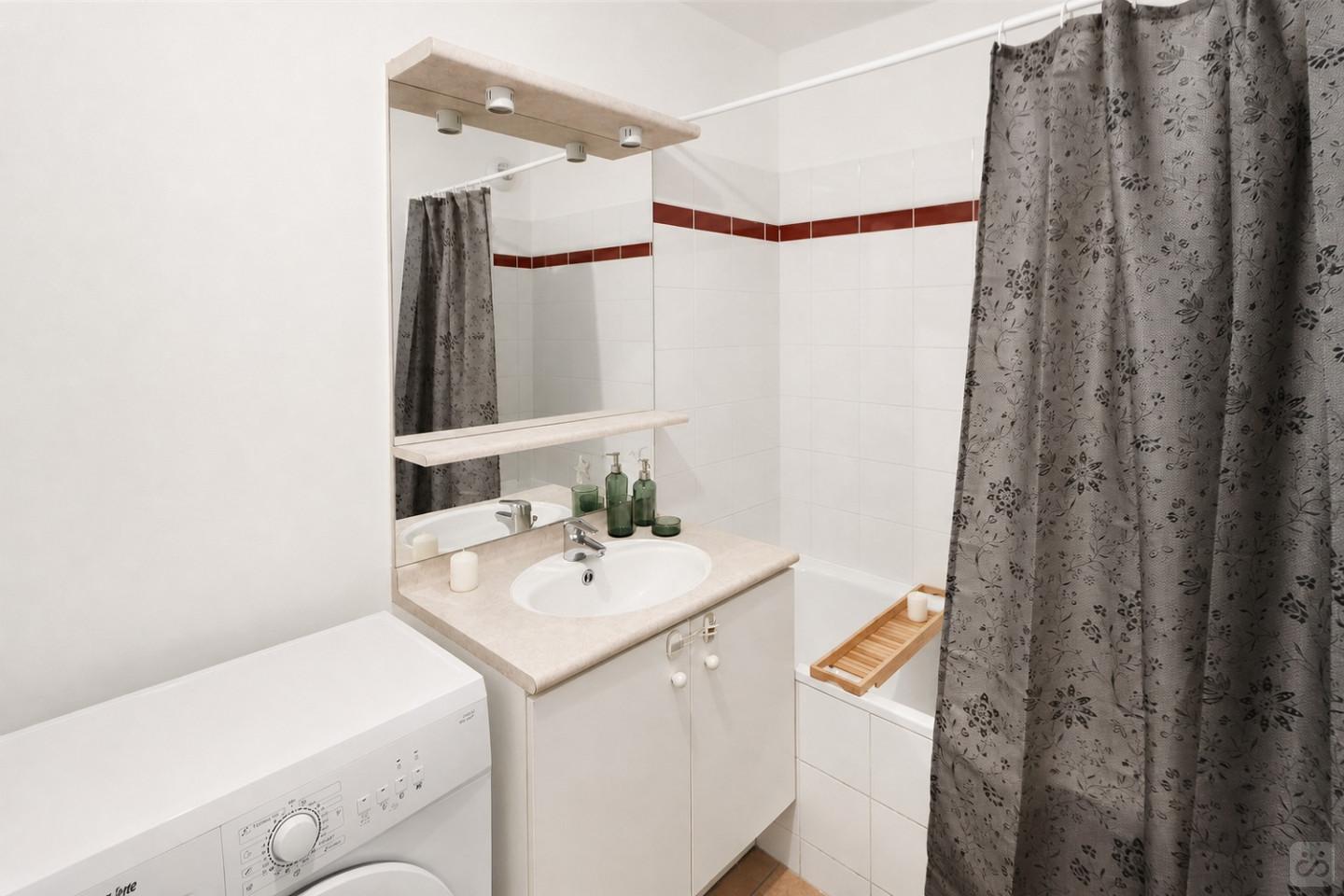 Das Hübsche 81 m² große Wohnung in Coliving in Saint-Denis Haus