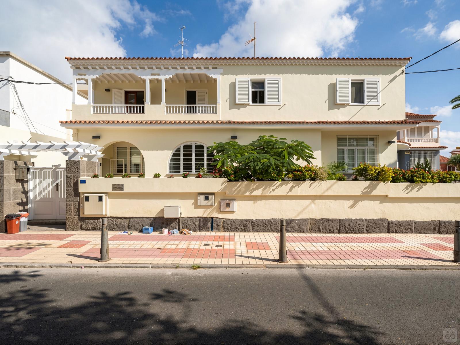 Dr. García Castrillo Home