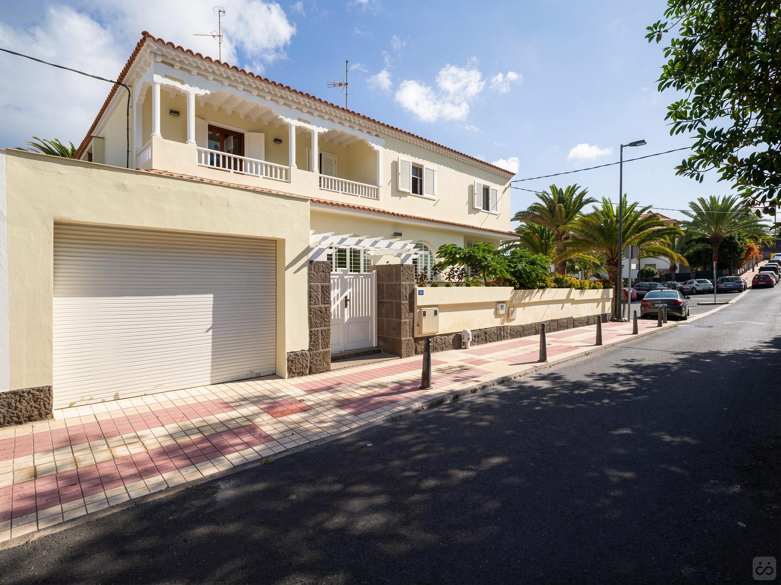 Dr. García Castrillo Home
