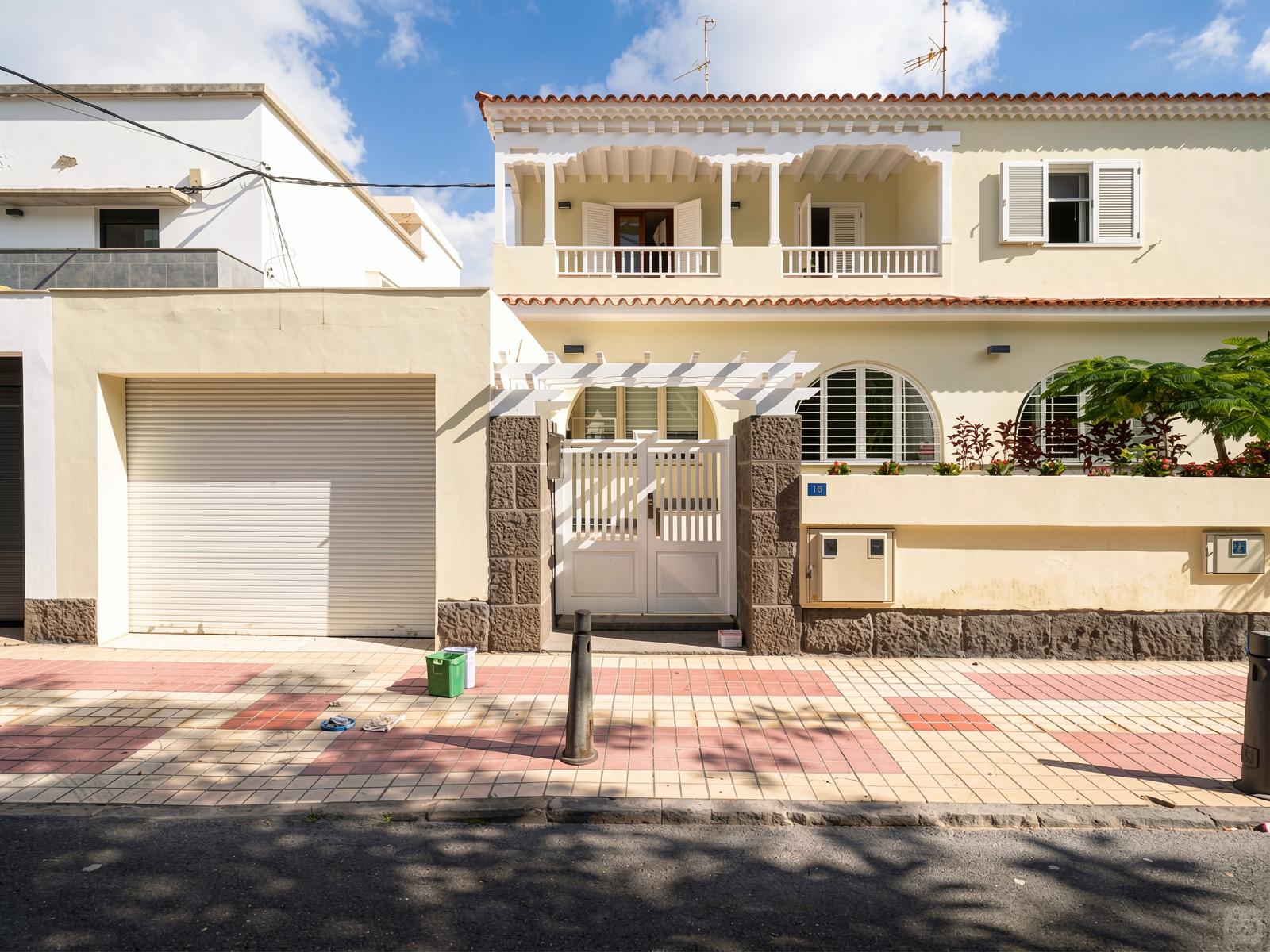 Dr. García Castrillo Home