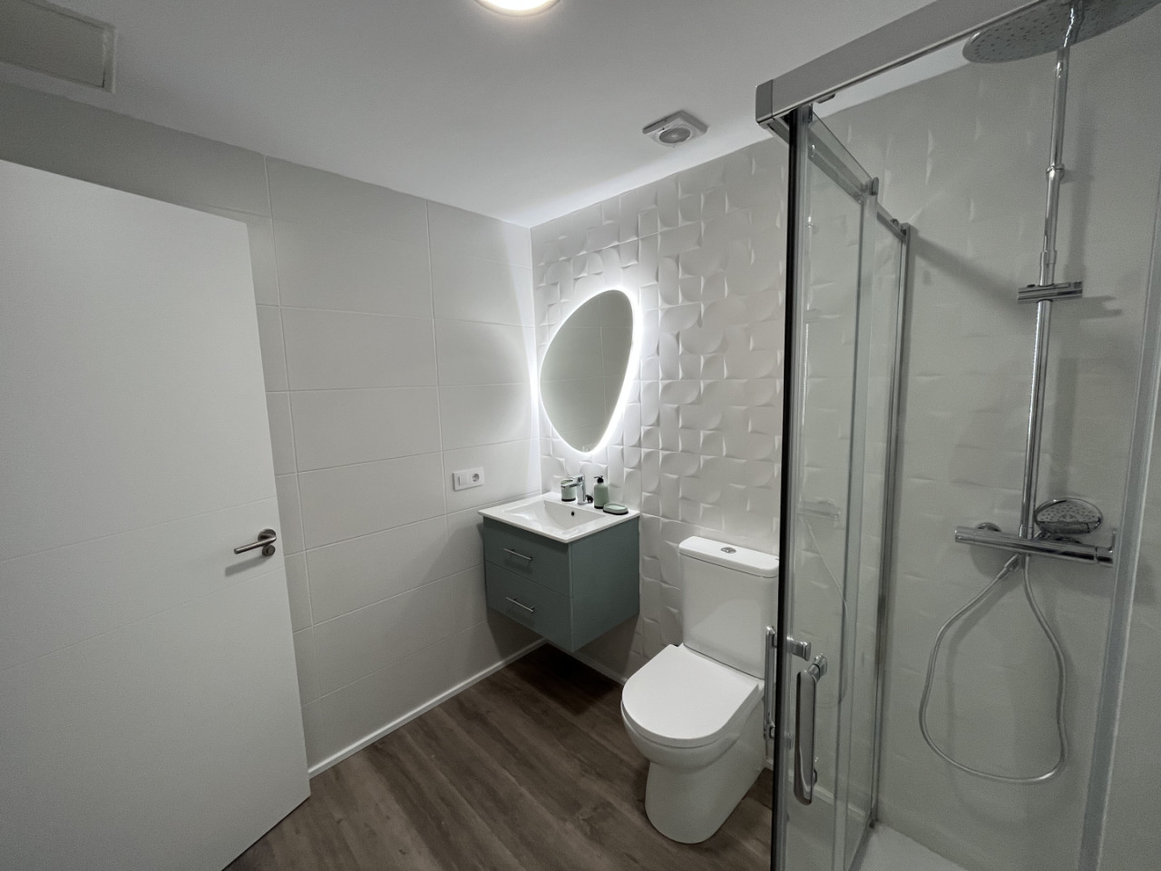 A Espaço de habitação vibrante para nómadas na encantadora La Isleta, Las Palmas Casa