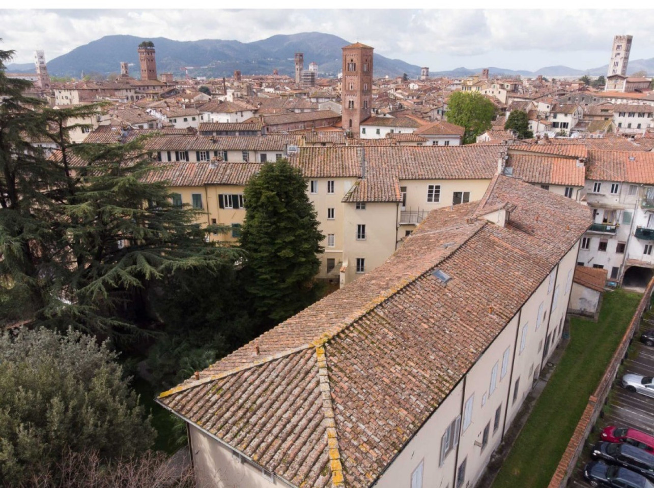 El Vibrante comunidad de vida en común en un convento transformado en el corazón de Lucca Colectivo