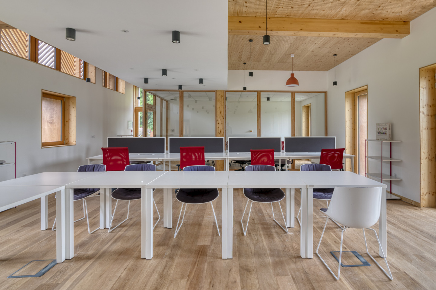 Das Sonnige Coliving Residenz in malerischem Dorf: Abenteuer und Aktivitäten in Hülle und Fülle! Haus