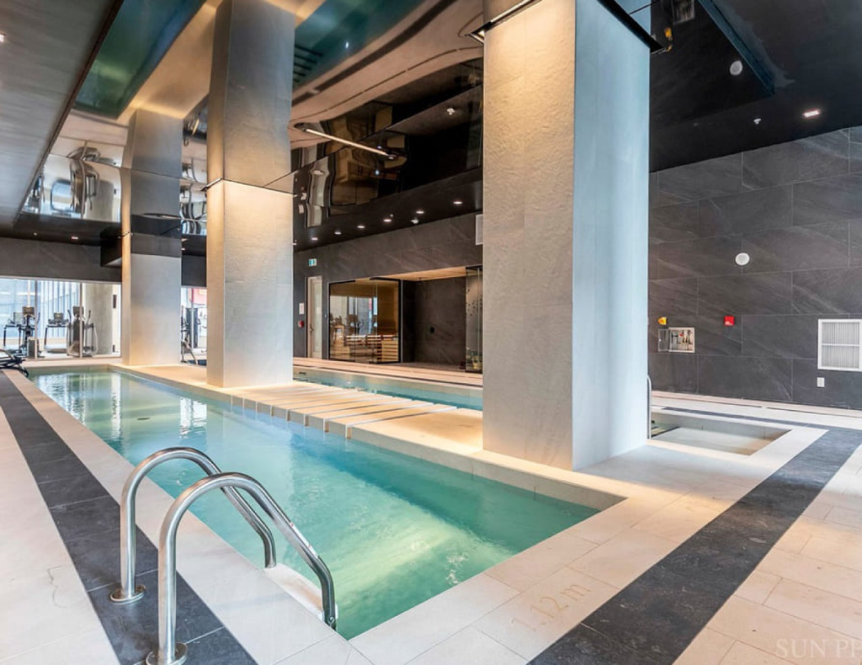 La Incredibile appartamento di lusso con piscina + palestra vicino alla stazione Lucien-L'Allier Casa