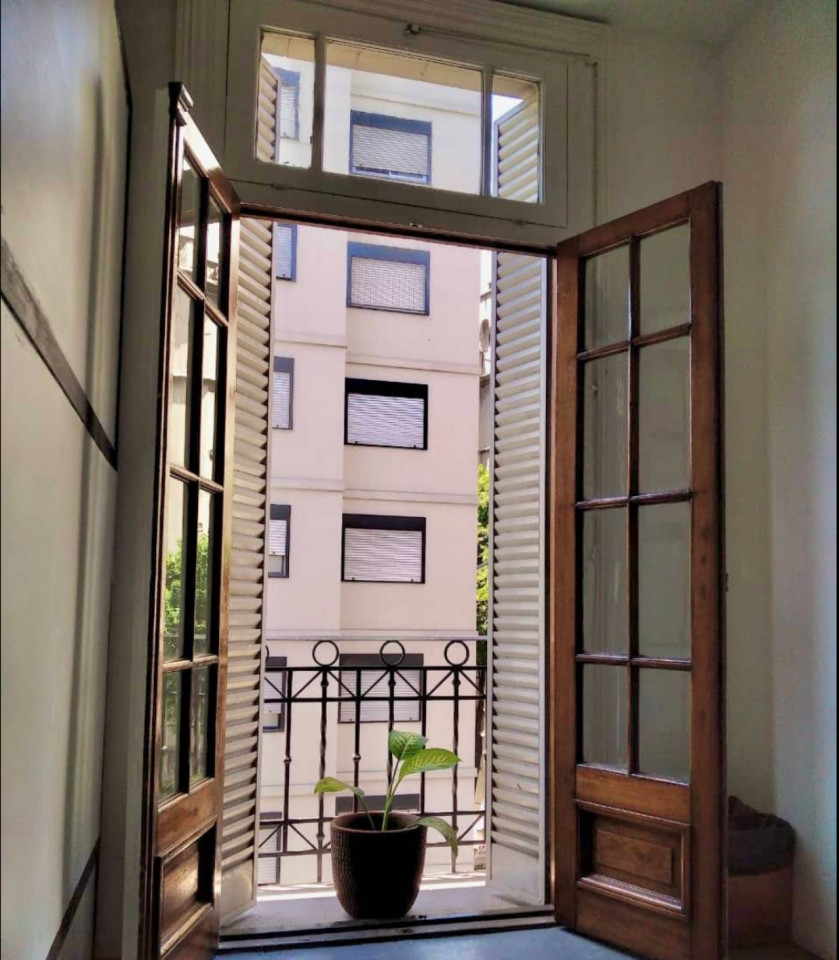 Das Wohnen in internationaler Umgebung im historischen Recoleta mit täglichen Aktivitäten und modernen Annehmlichkeiten Haus