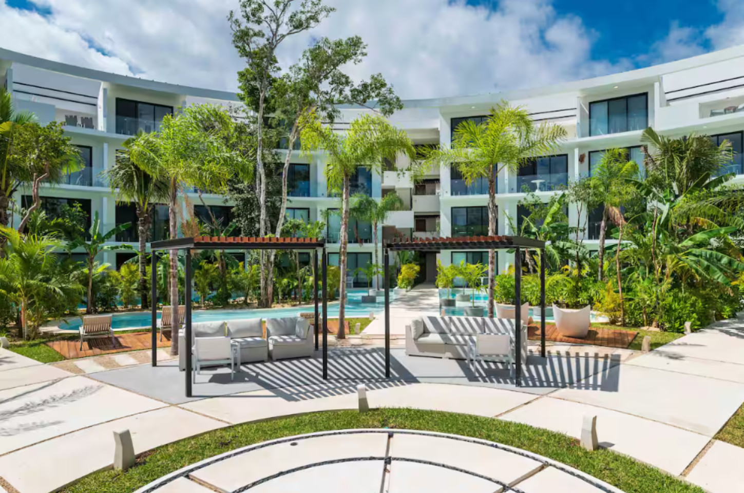 De Prachtig luxe complex met privéterras + zwembad in de buurt van winkels Huis