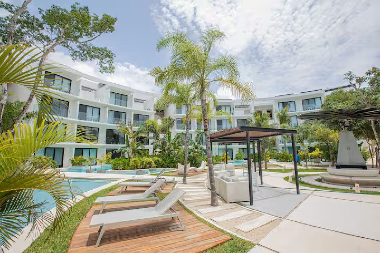 De Prachtig luxe complex met privéterras + zwembad in de buurt van winkels Huis
