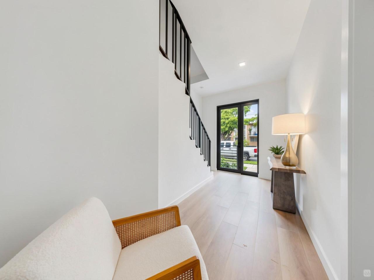La Elegante Townhome a Miami a Pochi Minuti da Brickell | Balcone, Garage, Vita Moderna Casa