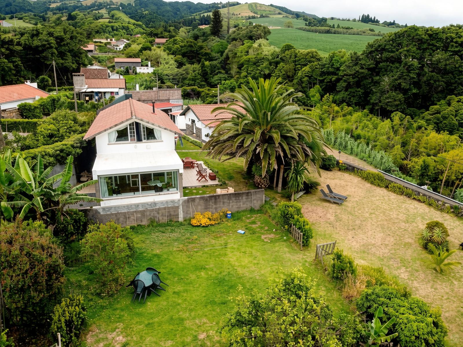 A Lomba De Cima Casa