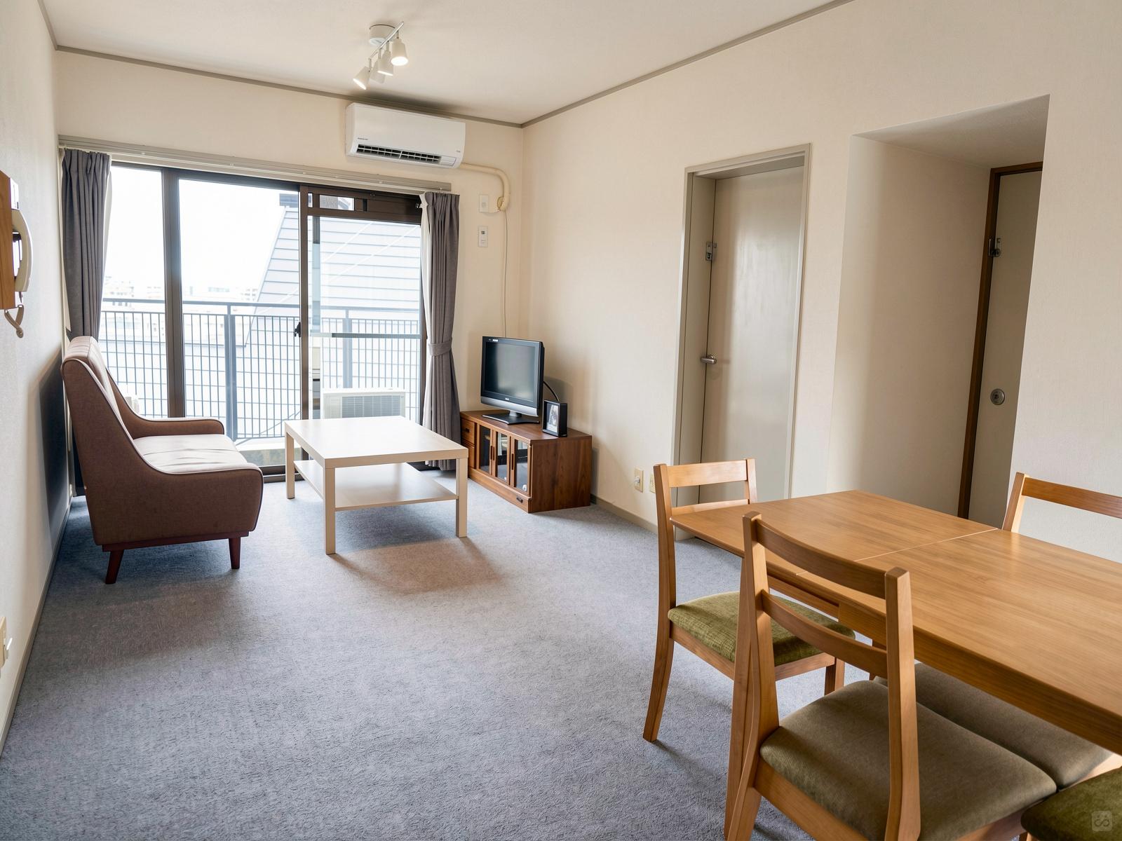 La Casa tradizionale di Kyoto con coworking e giardini di muschio