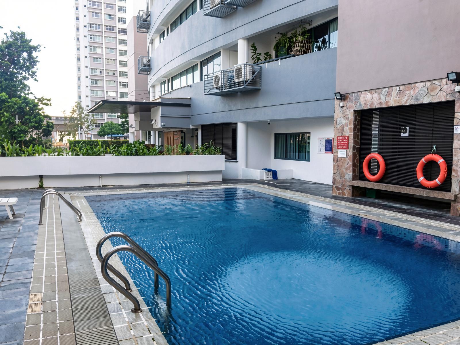 La Appartamento moderno progettato con palestra e piscina Casa