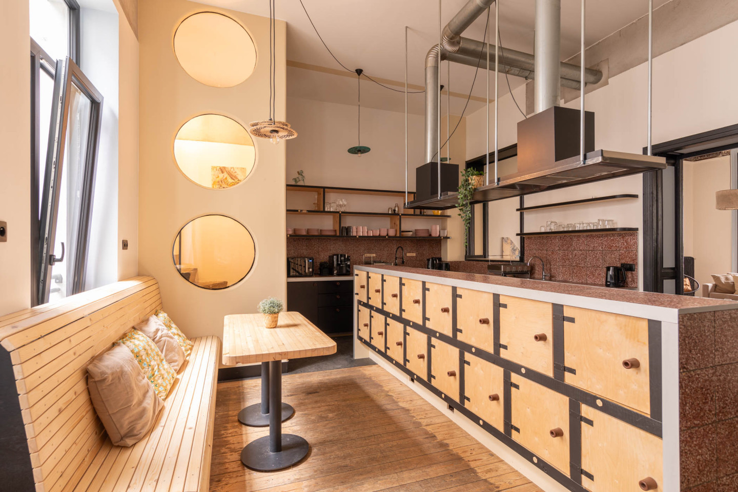 Die Zeitgenössisches, lebendiges Haus mit Coworking + Filmraum Residenz