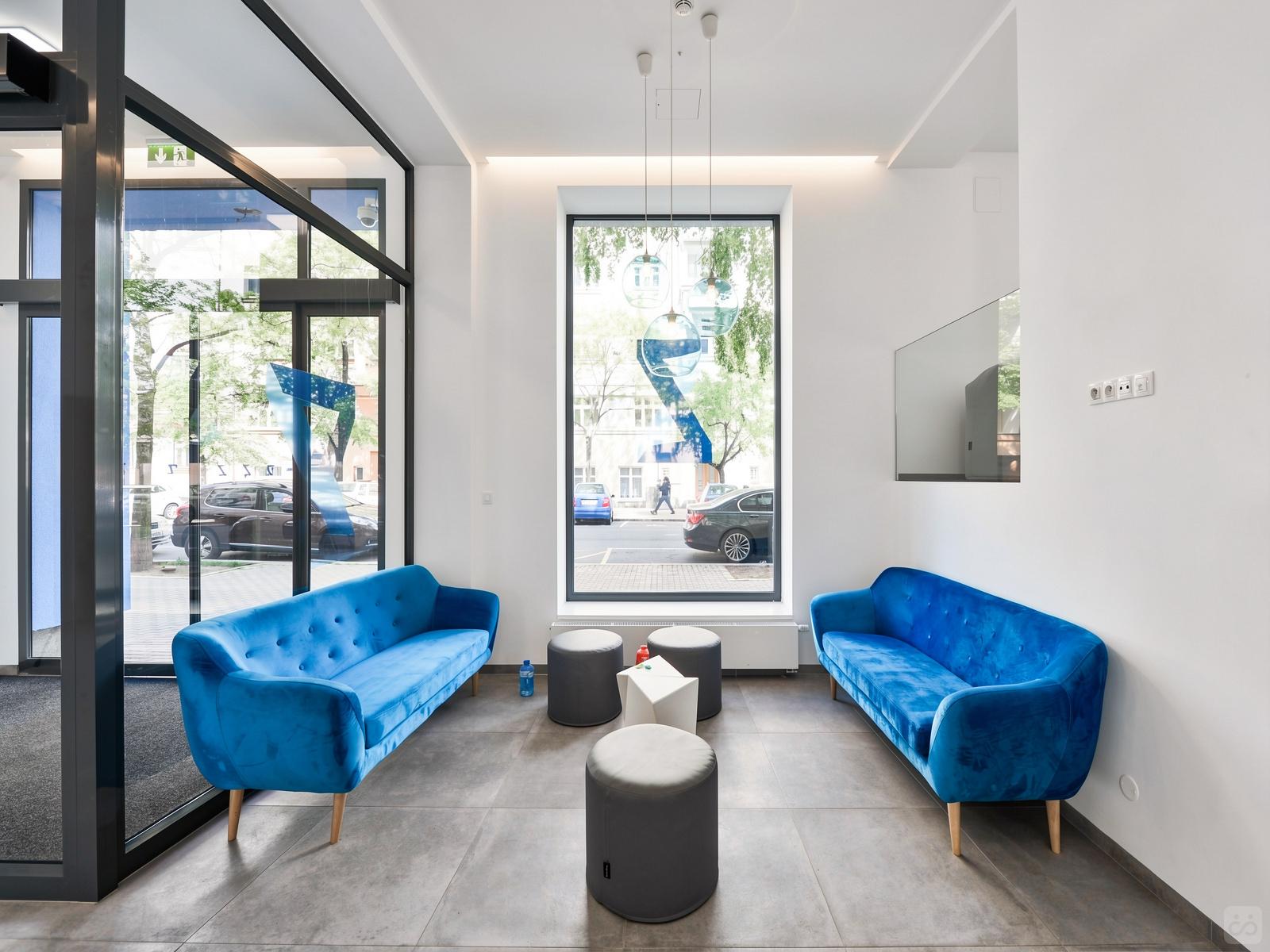 De Trendy stedelijk gebouw met coworking Hub