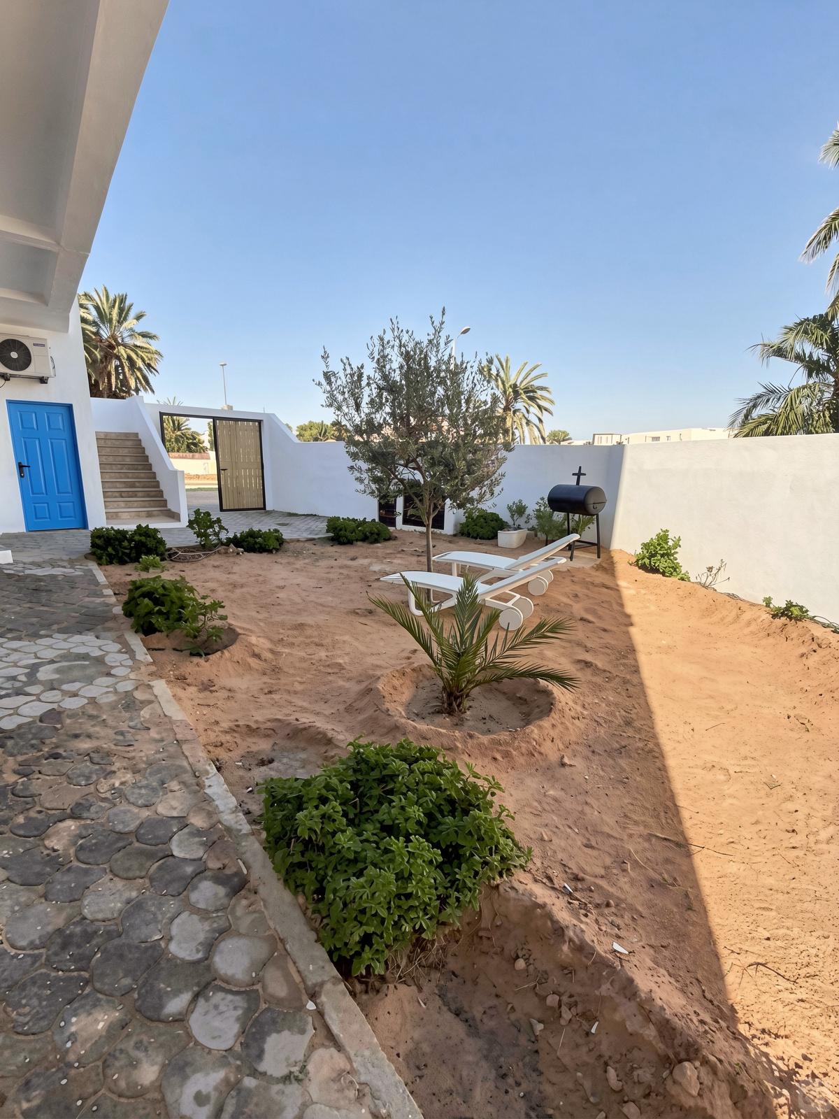 La Casa de estilo tradicional con terraza y patio trasero