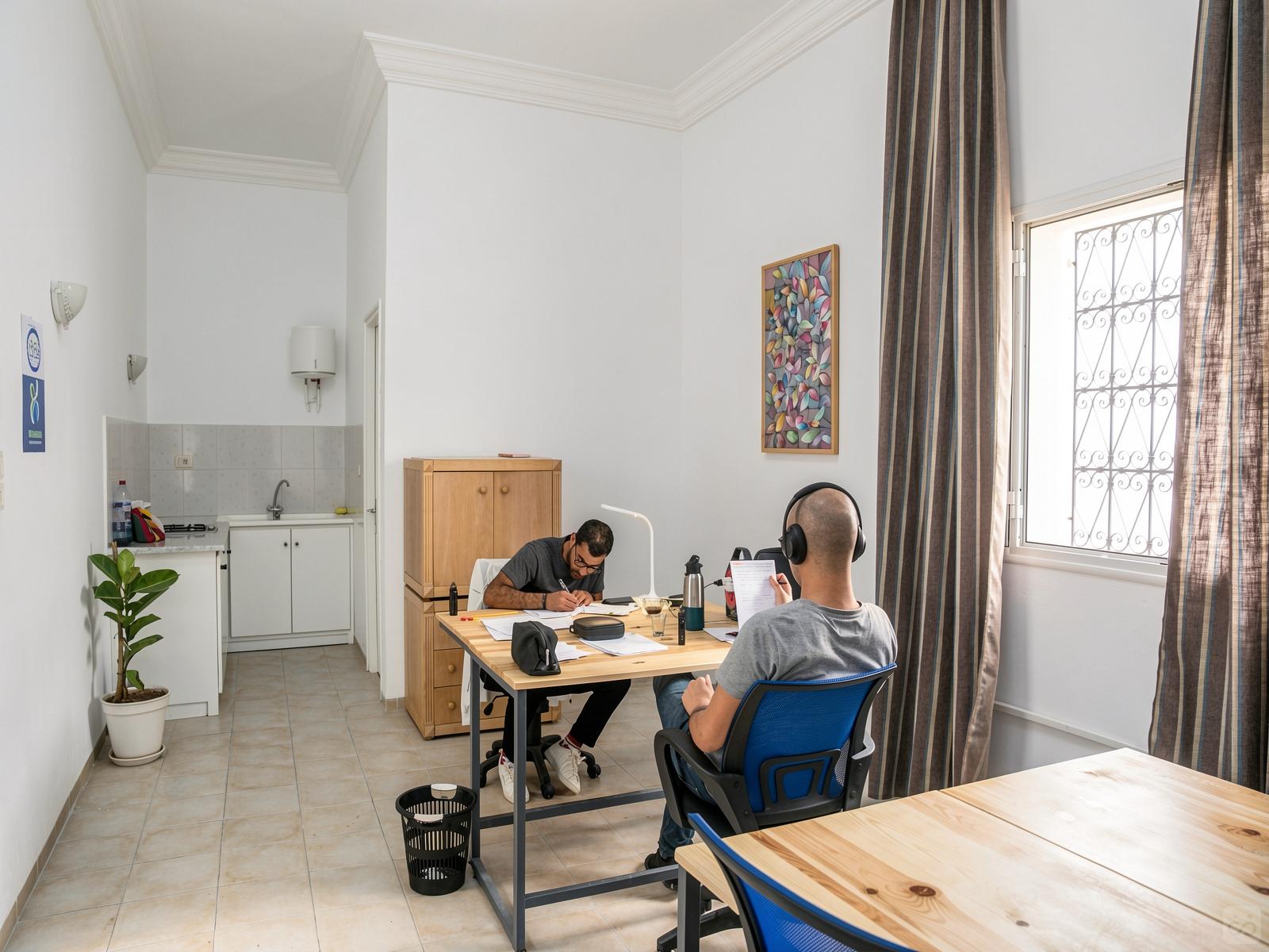 La Casa de estilo tradicional con terraza y patio trasero