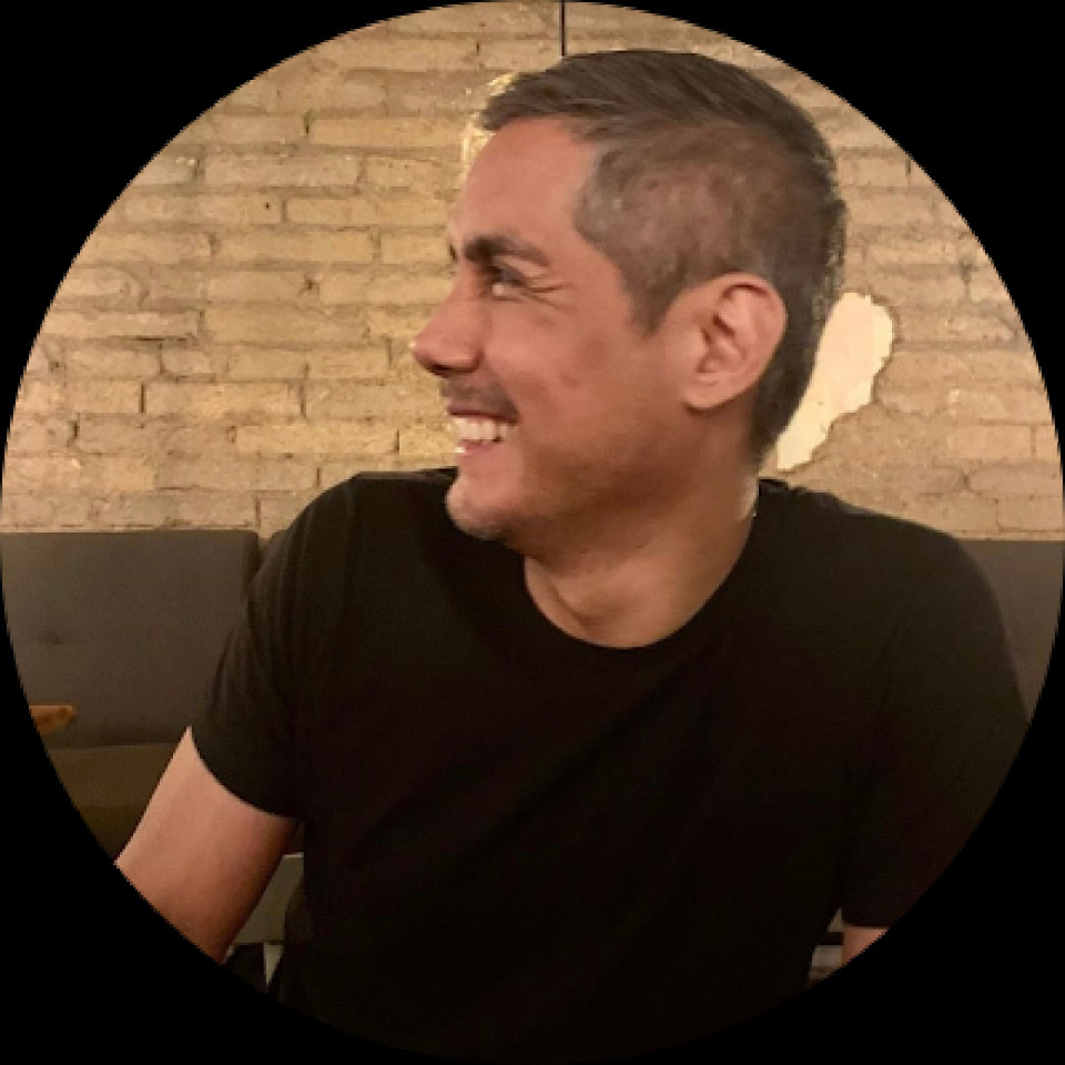 Alejandro R