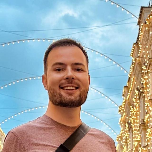Aleks M.